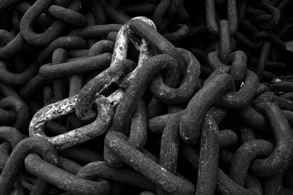 Dipendenza psicologica: catene mentali e come spezzarle